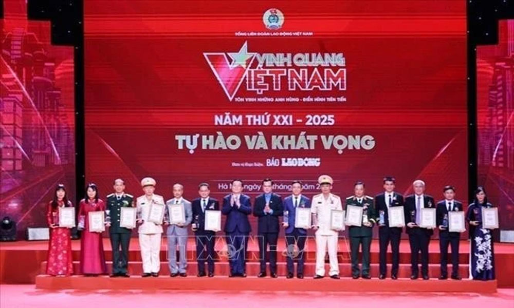 Role models in patriotic emulation honoured